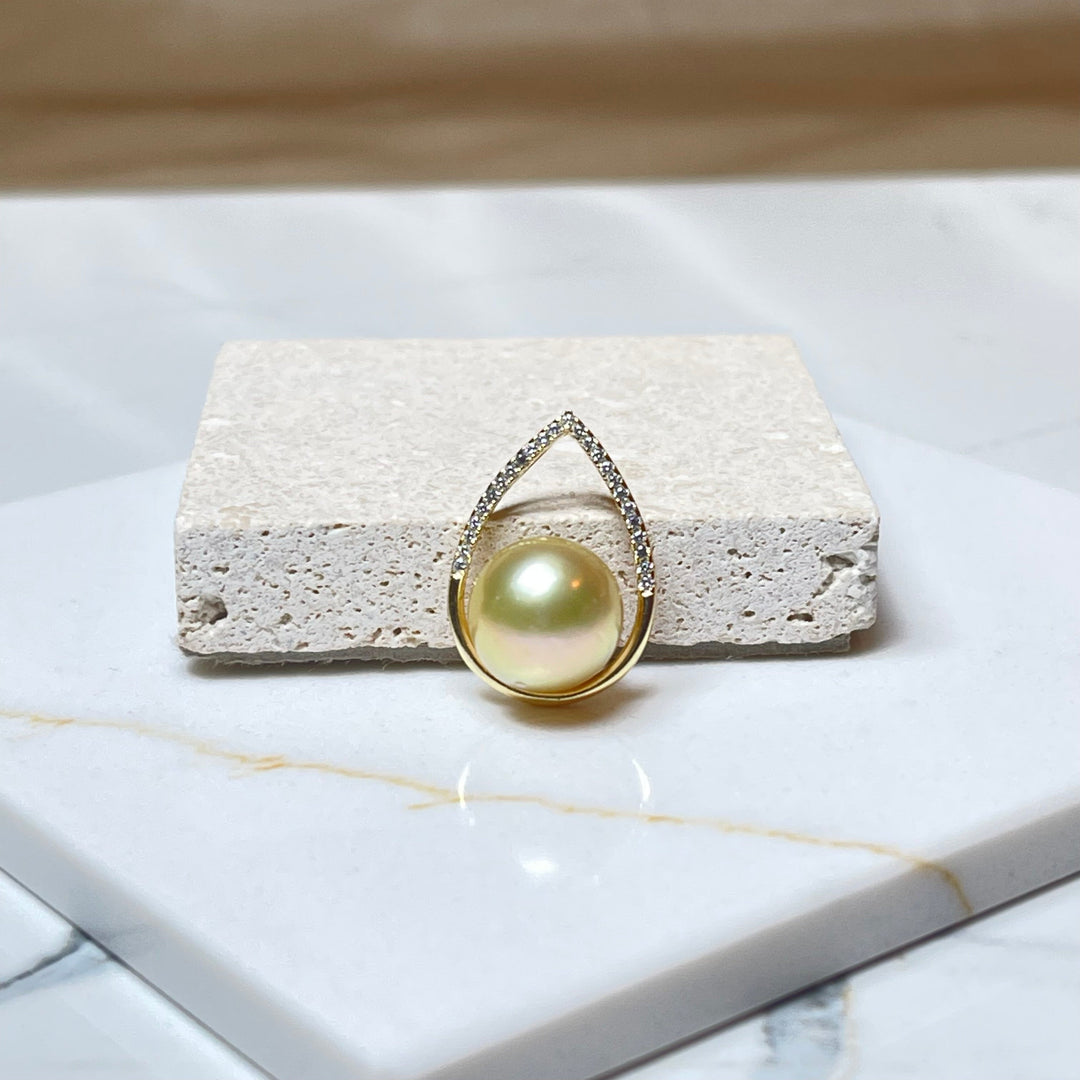 South Sea Gold Pearl Pendant Necklace